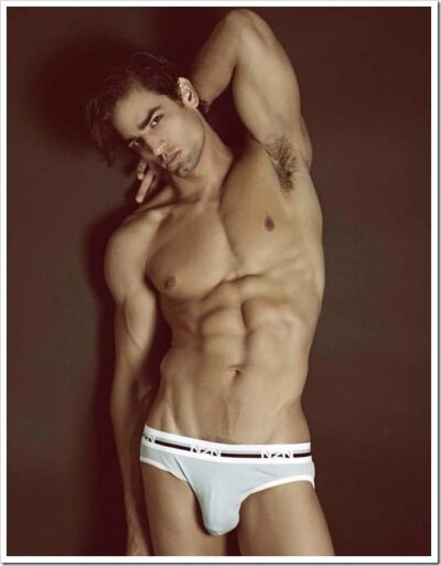 Hot Muscle & Pits in N2N Bodywear Briefs