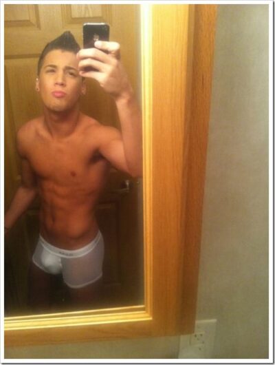 Twink Boxer Briefs Selfie