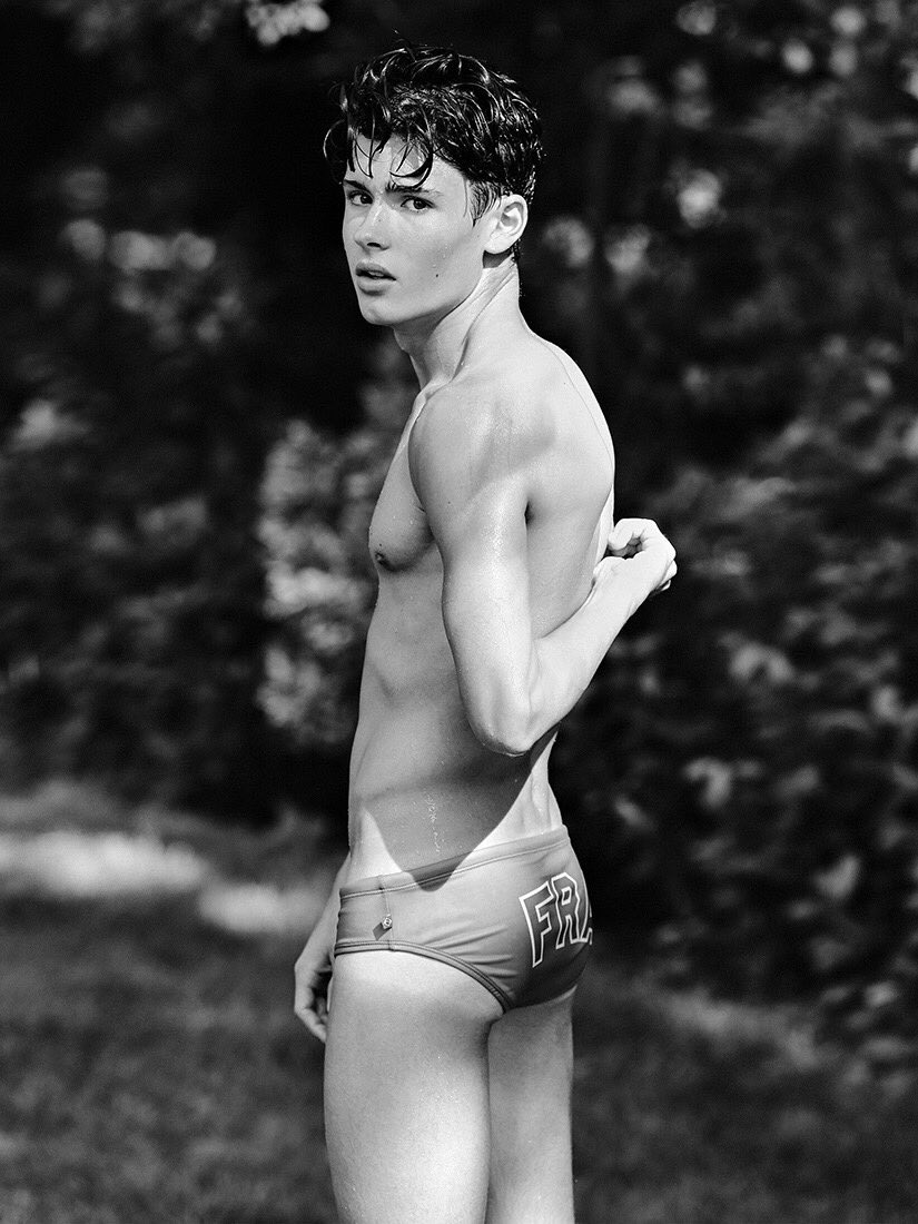 Swimmer Boy - Boybriefs.com.