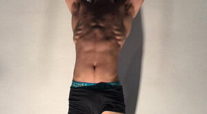 Handstand Bulge