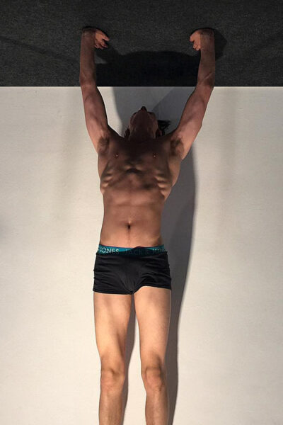 Handstand Bulge