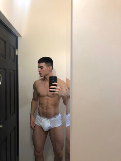 Selfie in Classic Briefs