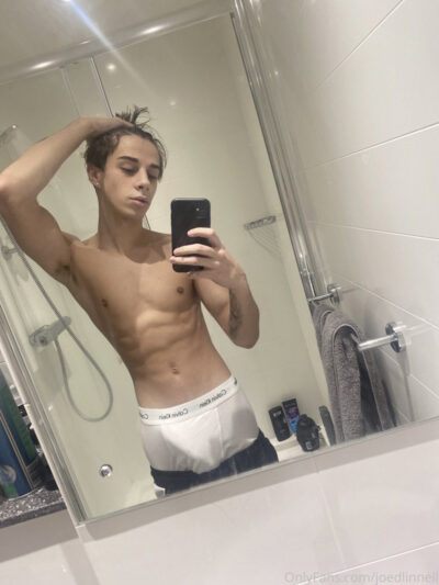 Calvin Klein Boxer Briefs Pits & Boner Selfie