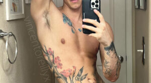 Pits, Tatts, & Boxer Briefs Bulge Selfie